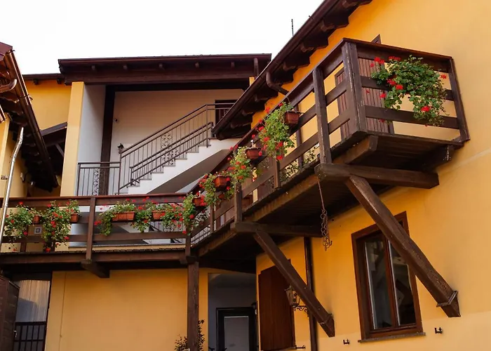 La Corte Sul Lago